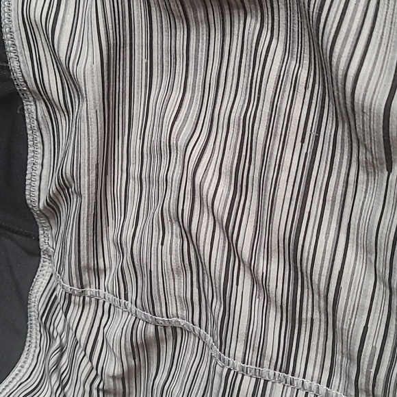 Under Armour Shorts - Picture 5 of 5